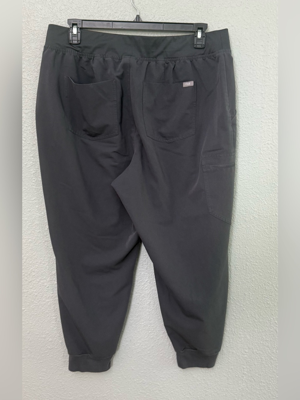 FIGS | High Waisted Zamora Jogger Scrub Pants | Charcoal Grey | Size 3XL/P - Picture 4 of 6